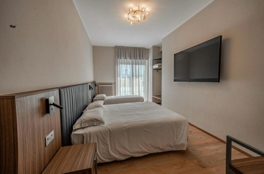 Urban Hotel Пескара Экстерьер фото