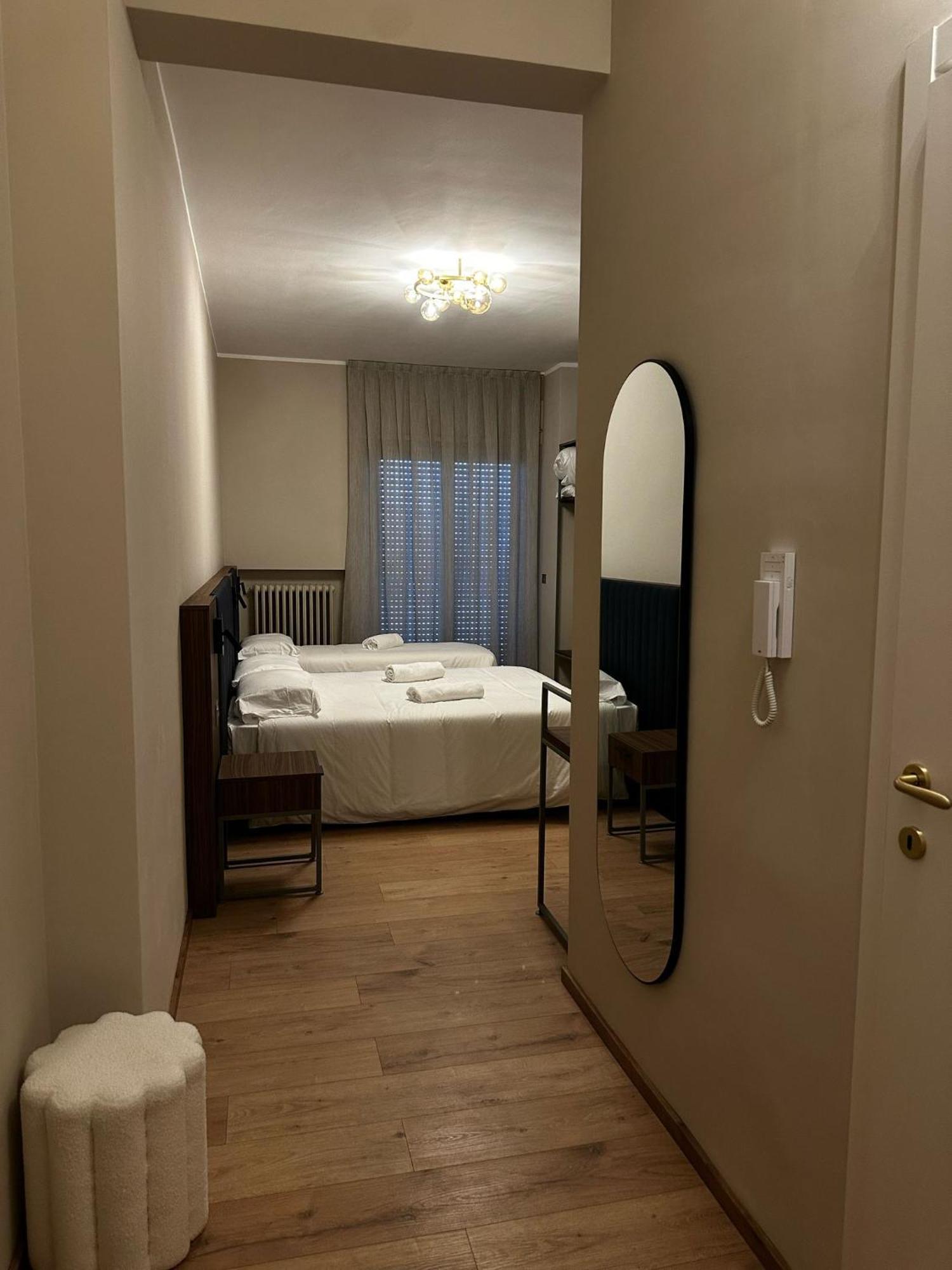 Urban Hotel Пескара Экстерьер фото
